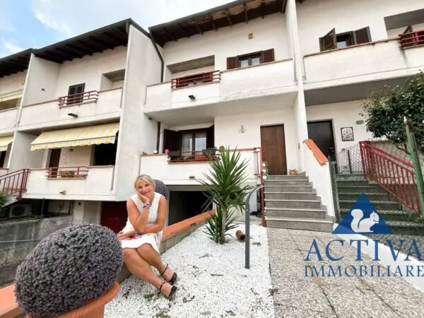 Villetta A Schiera via Novara 33, Solbiate Olona