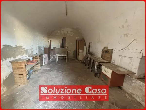 Magazzino via Della Murgetta, Canosa Di Puglia