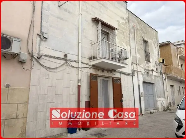 Casa Indipendente via Ronco De Giosa 3, Canosa Di Puglia