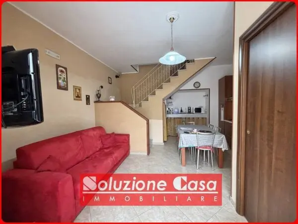 Casa Indipendente via Ronco De Giosa 3, Canosa Di Puglia