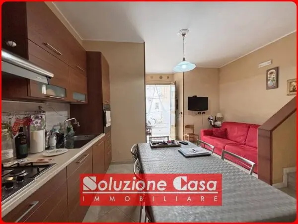 Casa Indipendente via Ronco De Giosa 3, Canosa Di Puglia