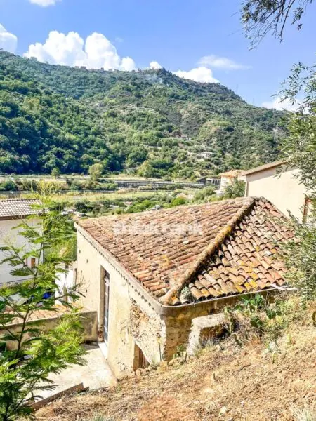 Villa via Santa Maria Del Tindari, Brolo
