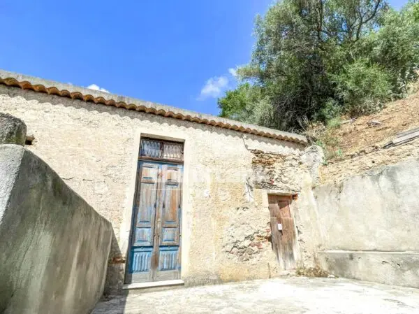 Villa via Santa Maria Del Tindari, Brolo