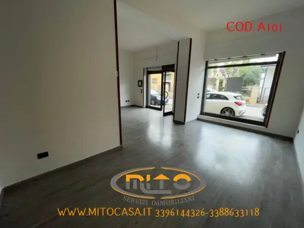 Locale Commerciale via Cristoforo Colombo, Telese Terme