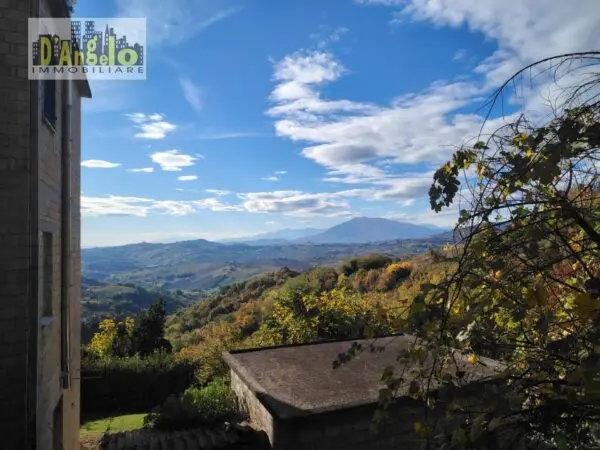 Appartamento via Contrada Monti 3, Montalto Delle Marche