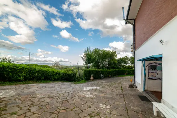 Villa via Delle Corti, Collesalvetti