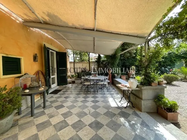 Immagine per Villa in vendita a Livorno via Elio Zeme 31