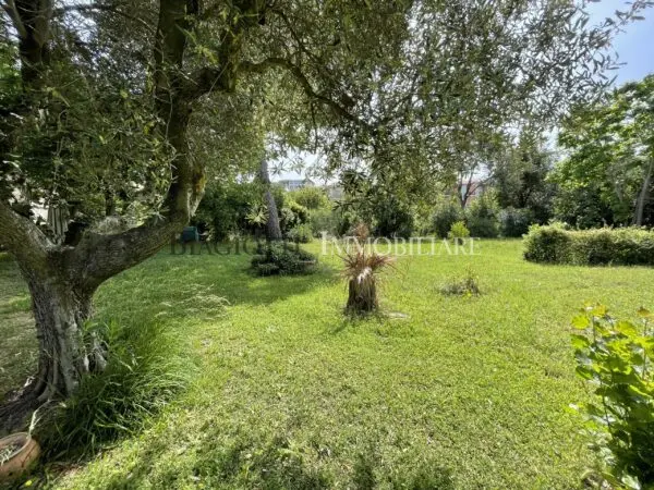 Villa via Elio Zeme 31, Antignano, Livorno