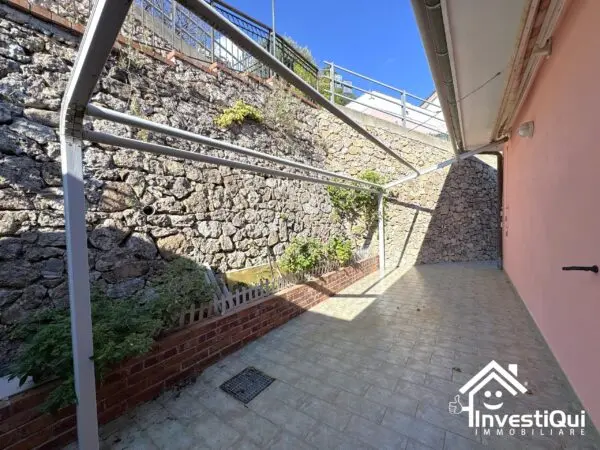 Bilocale via Giorni Santarò 105, Tovo San Giacomo