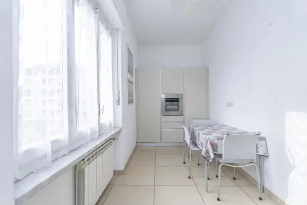Appartamento via Borgaro, Torino