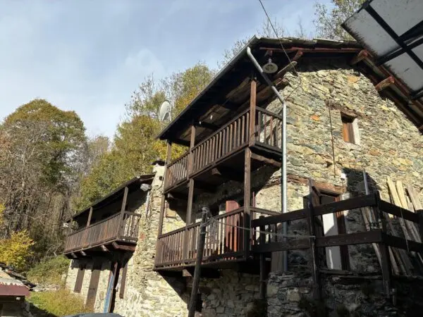 Porzione Di Casa via Frazione Le Coste 11, Lemie
