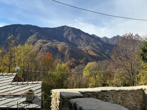 Porzione Di Casa via Frazione Le Coste 11, Lemie