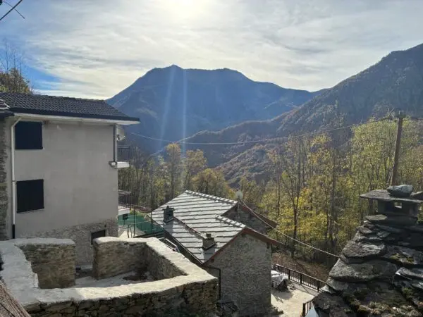 Porzione Di Casa via Frazione Le Coste 11, Lemie