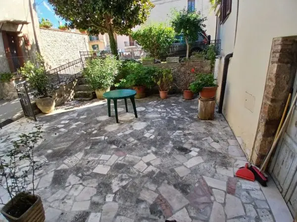 Terratetto via Frazione Frattuccia 22, Guardea