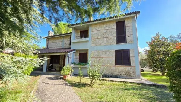 Villa strada Di Poscargano 20, Terni