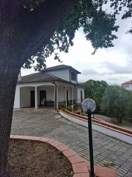 Villa via Località Fontanelle, Configni
