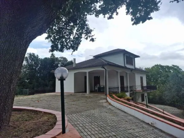 Villa via Località Fontanelle, Configni