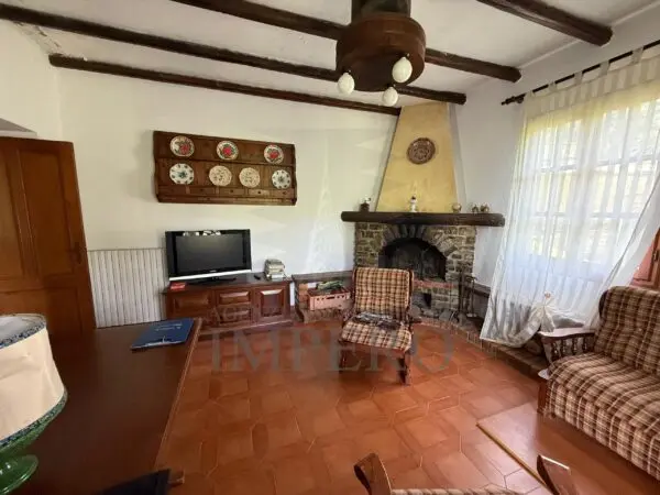 Villa Trifamiliare via Localitò Pian Del Soglio, Apricale
