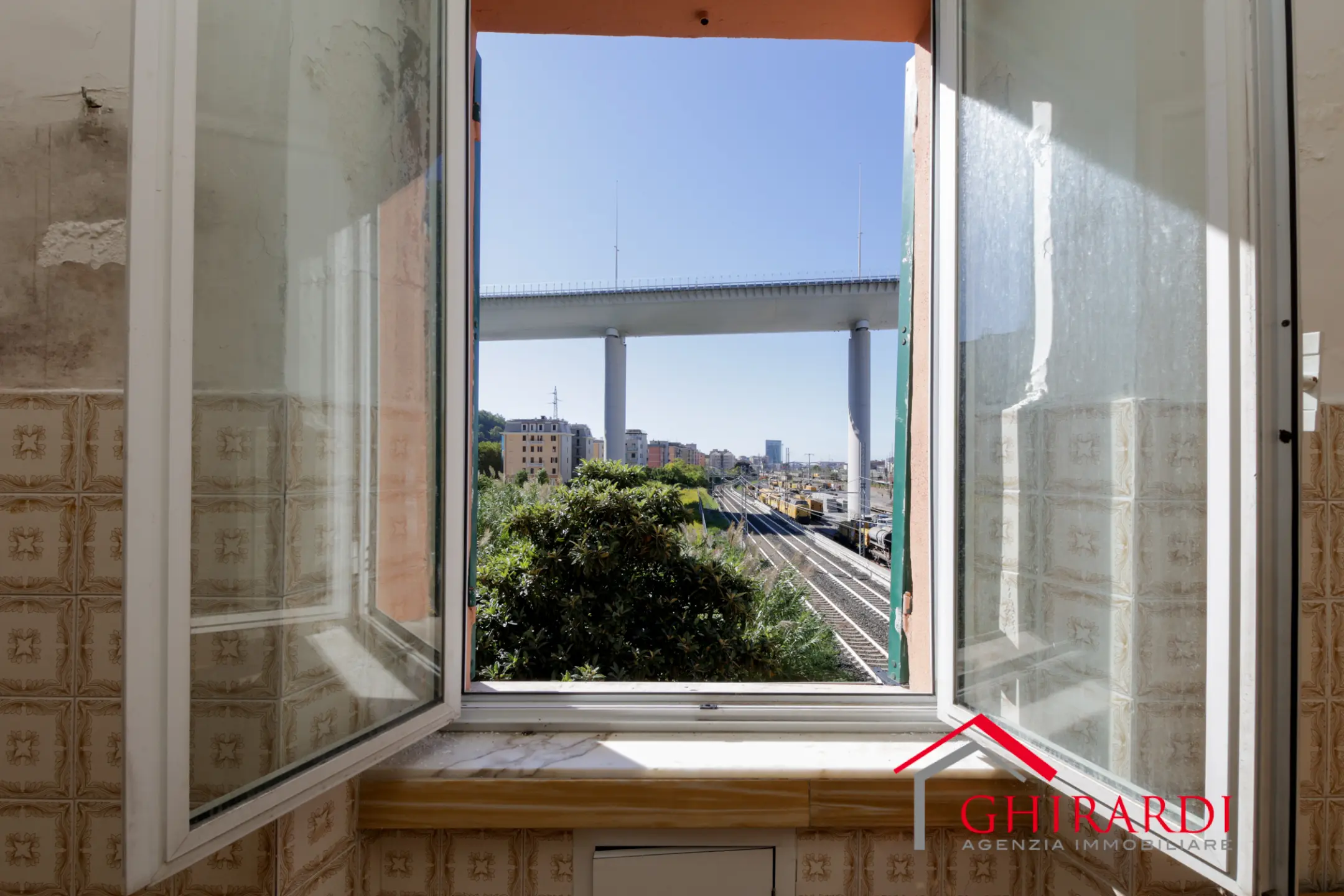 Immagine per Bilocale in vendita a Genova via Campi 2