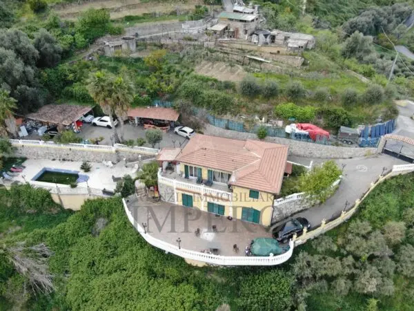 Villa Trifamiliare corso Nizza 9, Ventimiglia