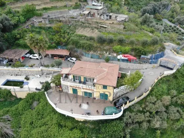 Villa Trifamiliare corso Nizza 9, Ventimiglia