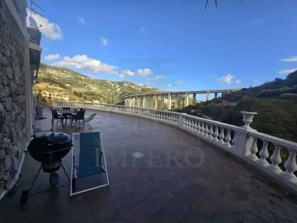 Villa Trifamiliare corso Nizza 9, Ventimiglia