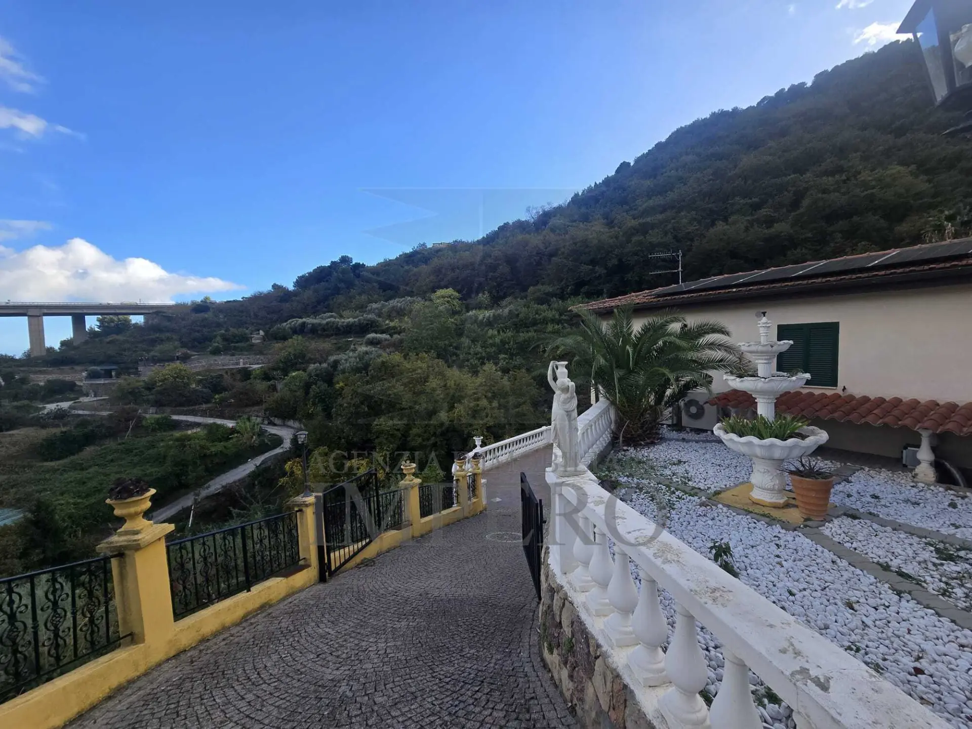Immagine per Villa trifamiliare in vendita a Ventimiglia corso Nizza 9