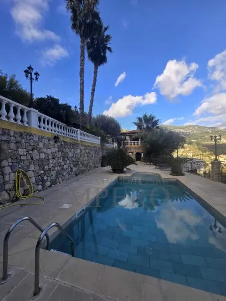 Villa Trifamiliare corso Nizza 9, Ventimiglia