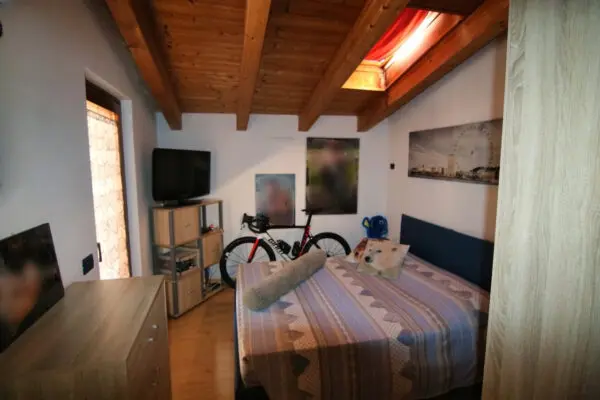 Casa via Canestrini 11, Ala