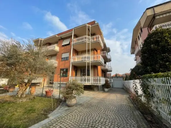 Appartamento via Papa Giovanni Xxiii 10, San Mauro Torinese