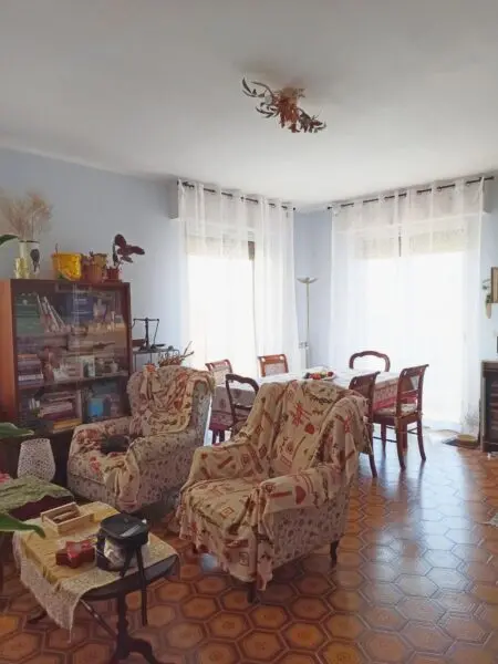 Appartamento via Beglini, Taggia