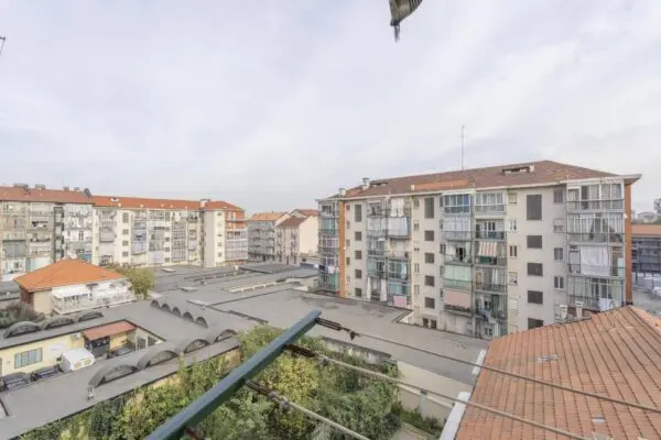 Appartamento via Borgaro, Torino