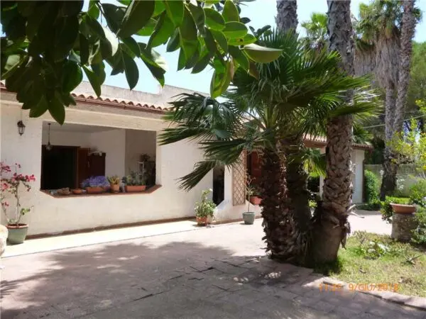 Villa via Dei Cosmonauti, Siracusa
