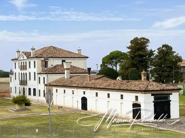 Villa via Cesare Battisti 43, Canaro