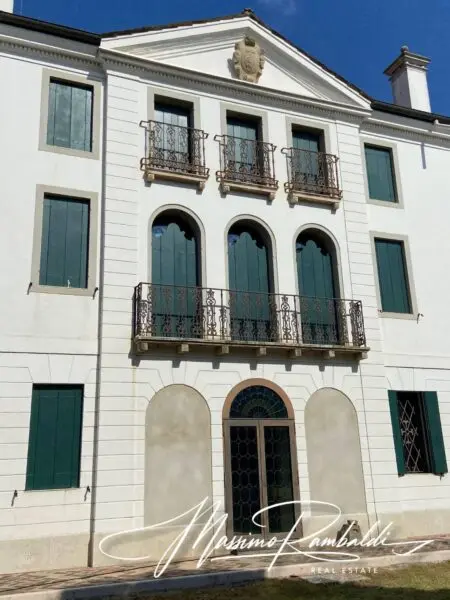 Villa via Cesare Battisti 43, Canaro