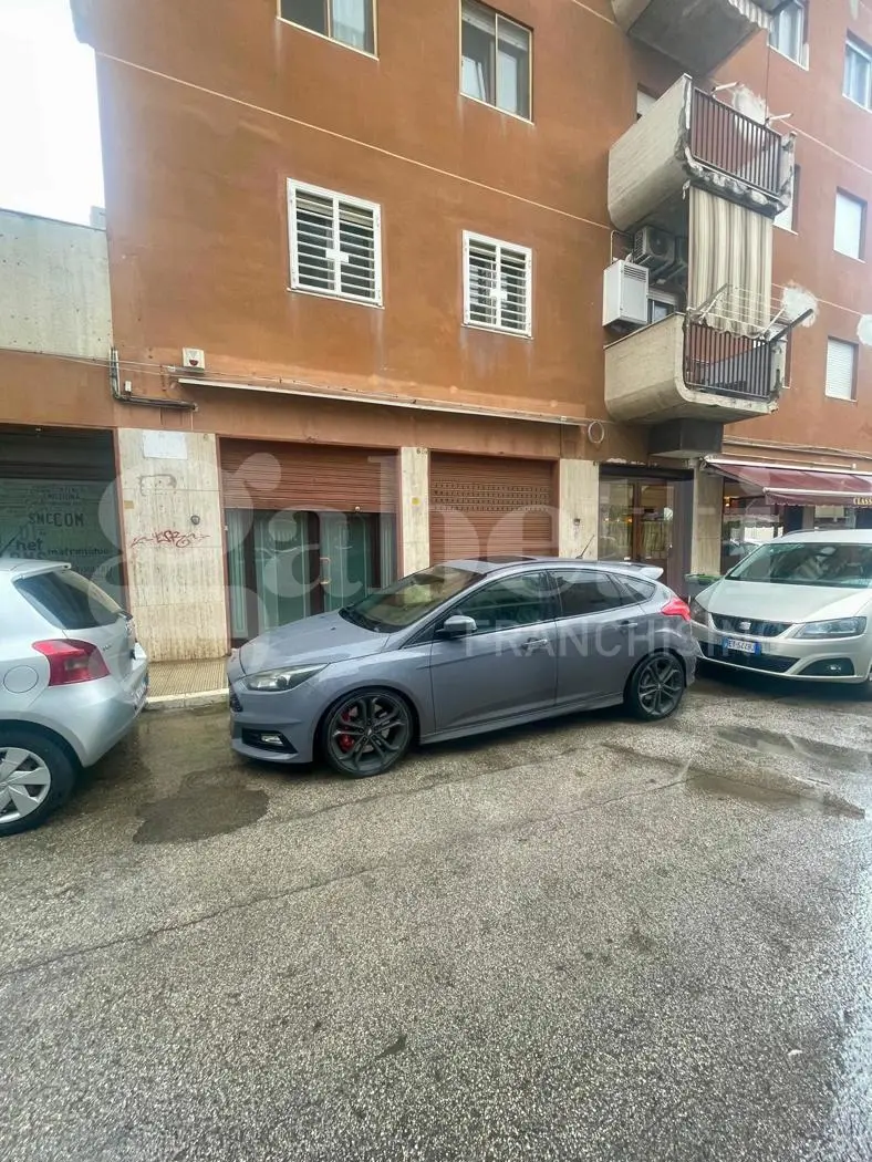 Immagine per Negozio in vendita a Barletta via Ferdinando Chieffi