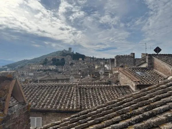 Appartamento piazza Dei Priori 14, Narni