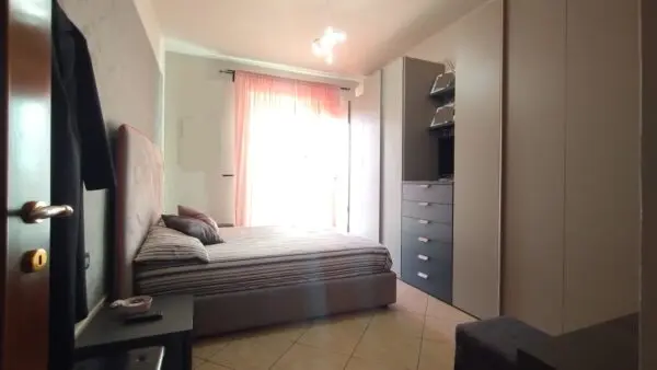 Quadrilocale via Nizza 90, San Salvario, Torino
