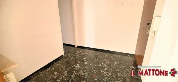 Appartamento via Campomorone, Genova