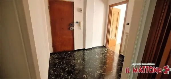 Appartamento via Campomorone, Genova