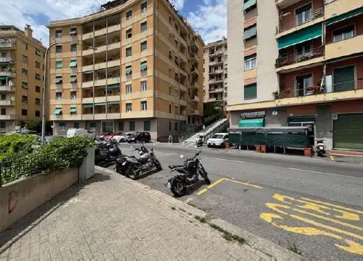 Appartamento via Adamo Centurione 9d, Genova