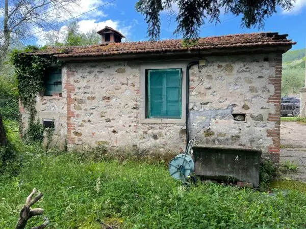Villa via Del Macennere 8252/a, Lucca