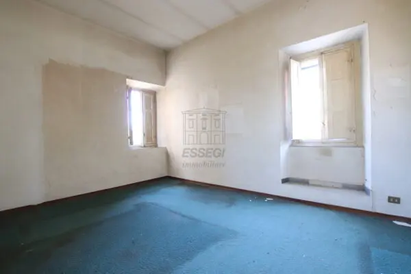 Casale via Guamo 34a, Capannori