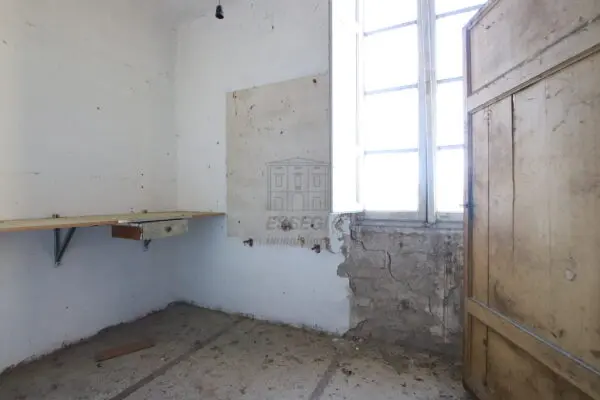 Casale via Guamo 34a, Capannori