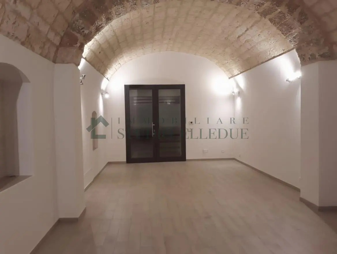 Immagine per Capannone in vendita a Bari via Trevisani 34