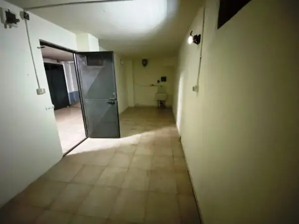 Garage via Giuseppe Parini 20, Casamassima