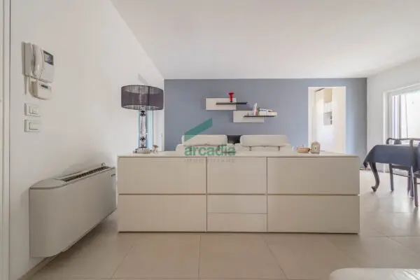 Quadrilocale via Rosario Livatino 97, Bari