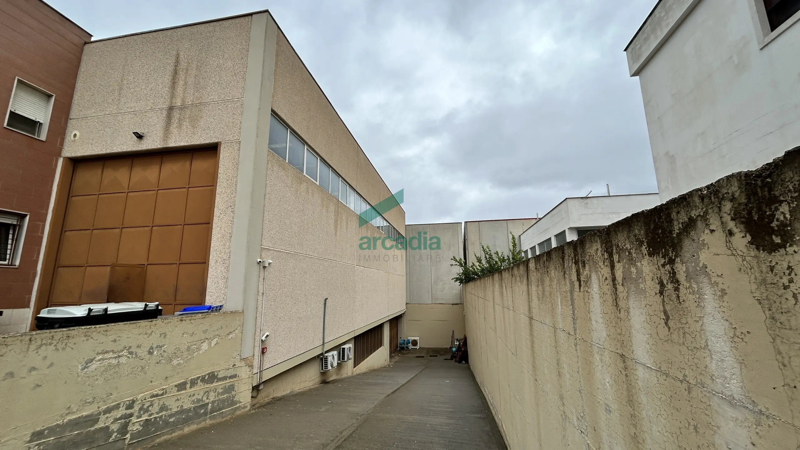 Immagine per Industriale in vendita a Modugno via Dei Vetrai 5