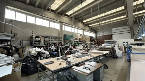 Immagine per Industriale in vendita a Modugno via Dei Vetrai 5
