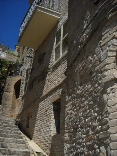 Villa Trifamiliare via Della Libertà, Colonnella